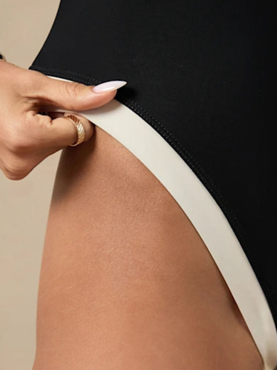 Black & White Contrast Underwire One-Piece