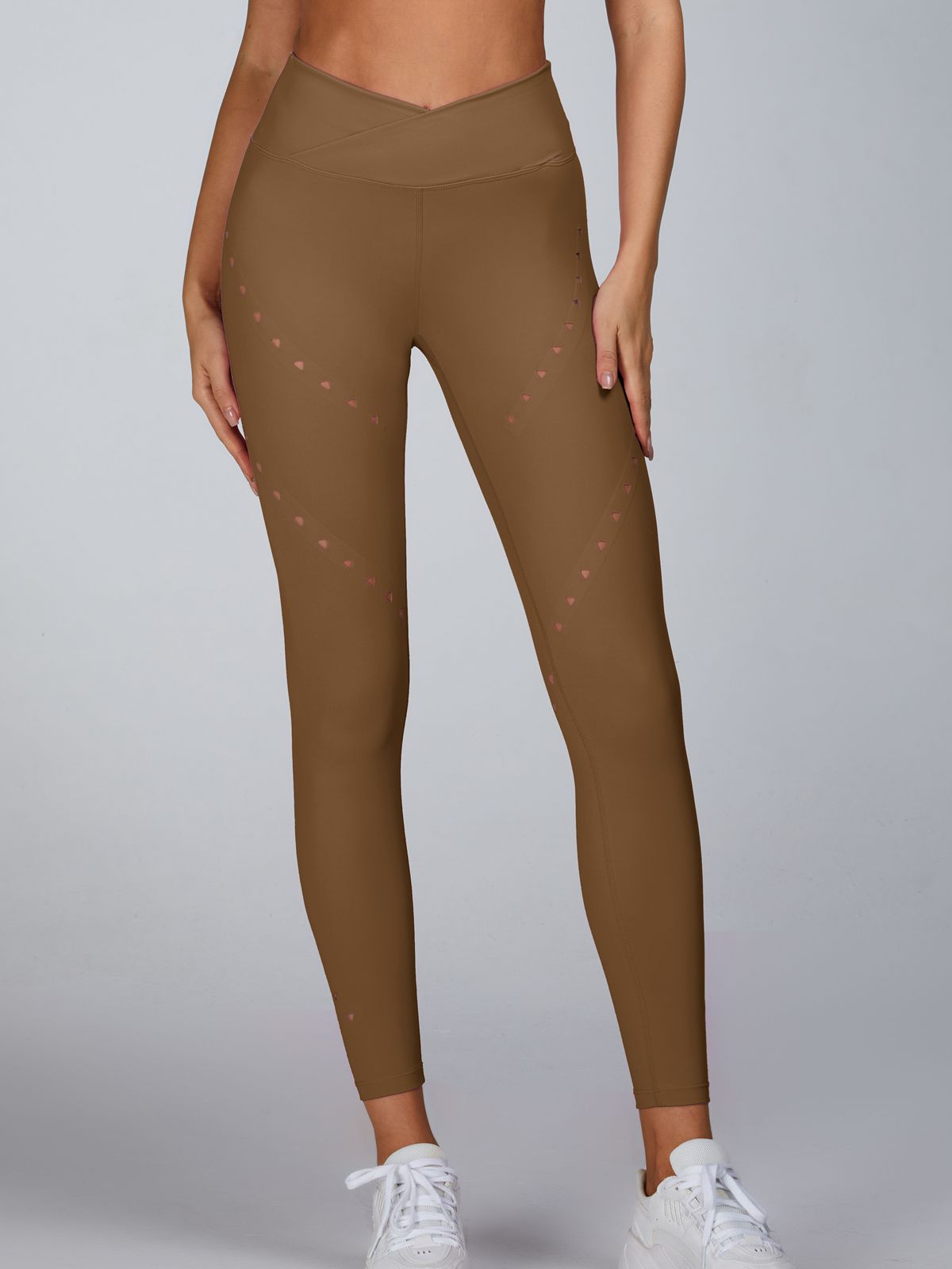 Cutout Tailoring Sports Bras